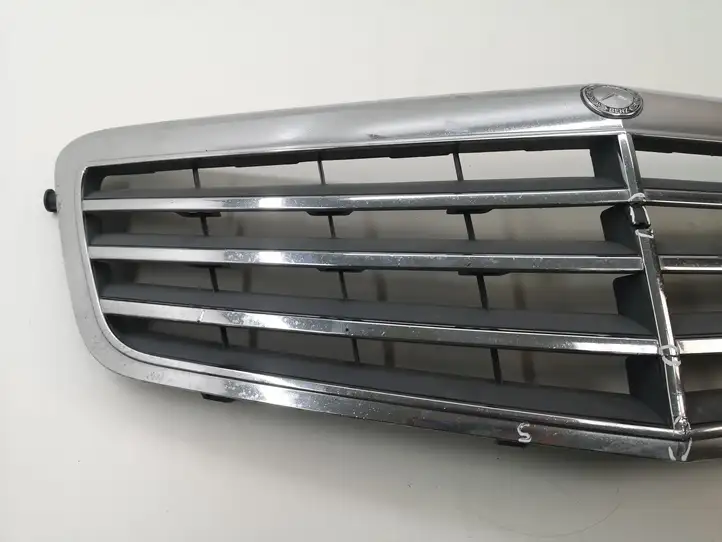 Mercedes-Benz E W212 (2009 - 2016) A2128800183 Передняя решетка — фото 4
