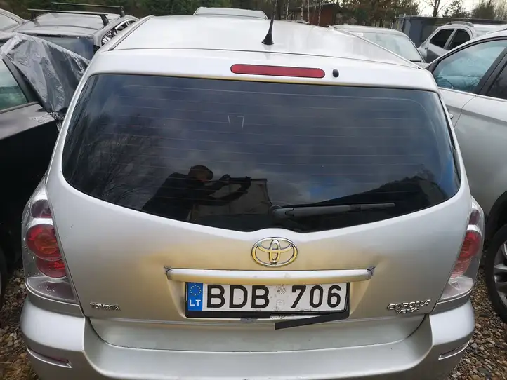 Toyota Corolla Verso AR10 (2004 - 2009) Крышка багажника — фото 1