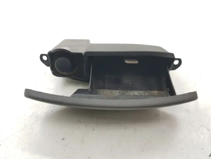 Renault Scenic I (1996 - 2003) 7700426757 Передняя пепельница — фото 1