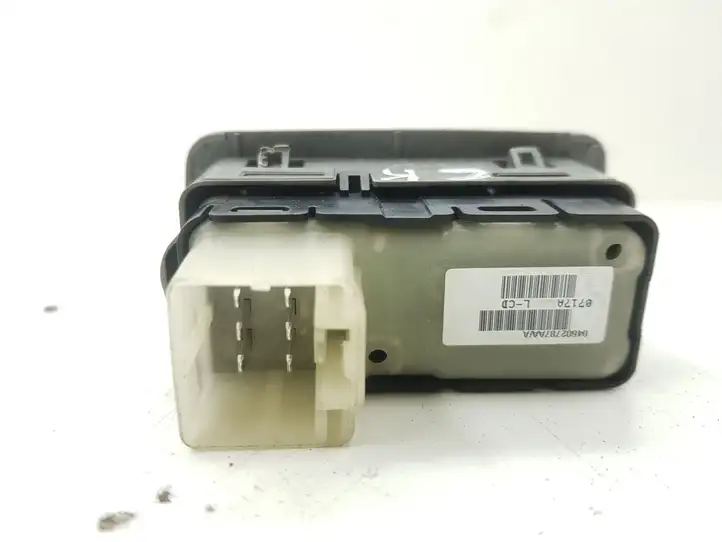 Chrysler 300 - 300C (2005 - 2011) 04602787AAA Кнопка стеклоподъемников — фото 3