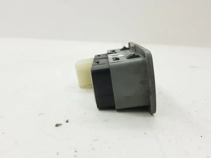Chrysler 300 - 300C (2005 - 2011) 04602787AAA Кнопка стеклоподъемников — фото 4