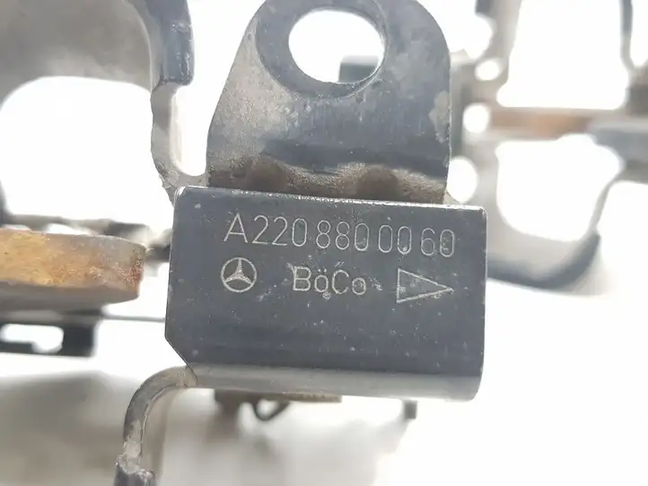 Mercedes-Benz S W220 (1998 - 2006) A2208800060 Замок капота — фото 5