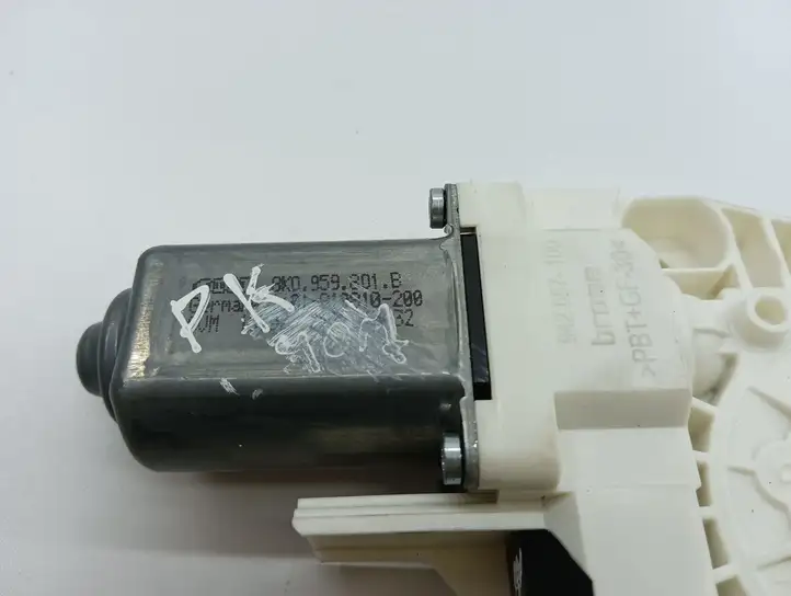 Audi A7 S7 4G (2010 - 2014) 8K0959801B Мотор стеклоподъемника передний — фото 4