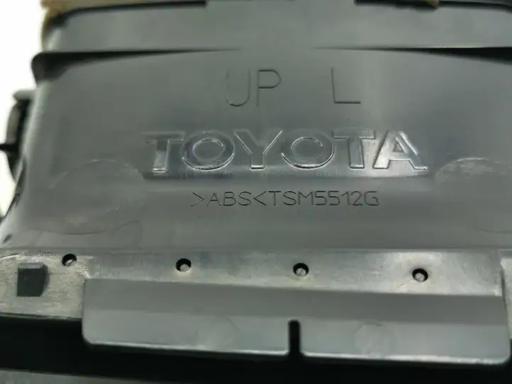 Toyota Avensis T250 (2006 - 2009) TSM5512G Центральный воздушный дефлектор — фото 7