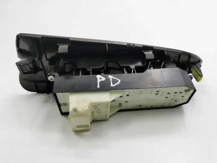 Toyota RAV 4 (XA30) (2006 - 2016) 7423142080 Блок кнопок стеклоподъемников — фото 4