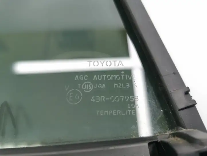 Toyota RAV 4 (XA30) (2006 - 2016) E643R007953 Форточка двери — фото 7