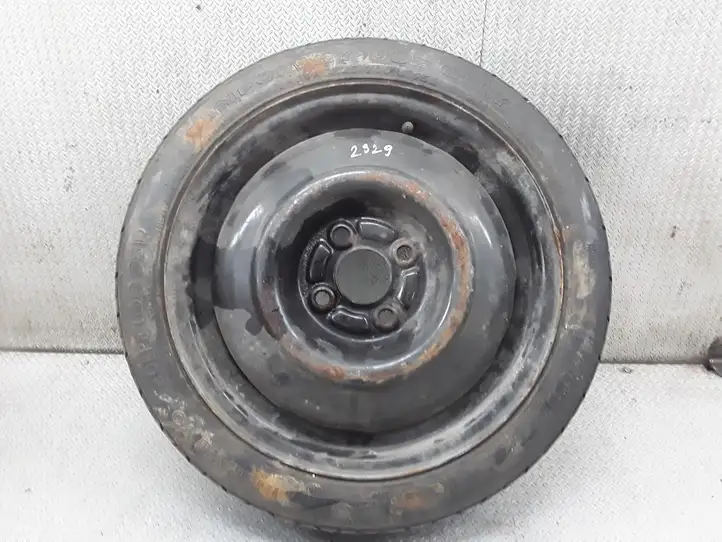 Toyota Echo    Запасное колесо R 15