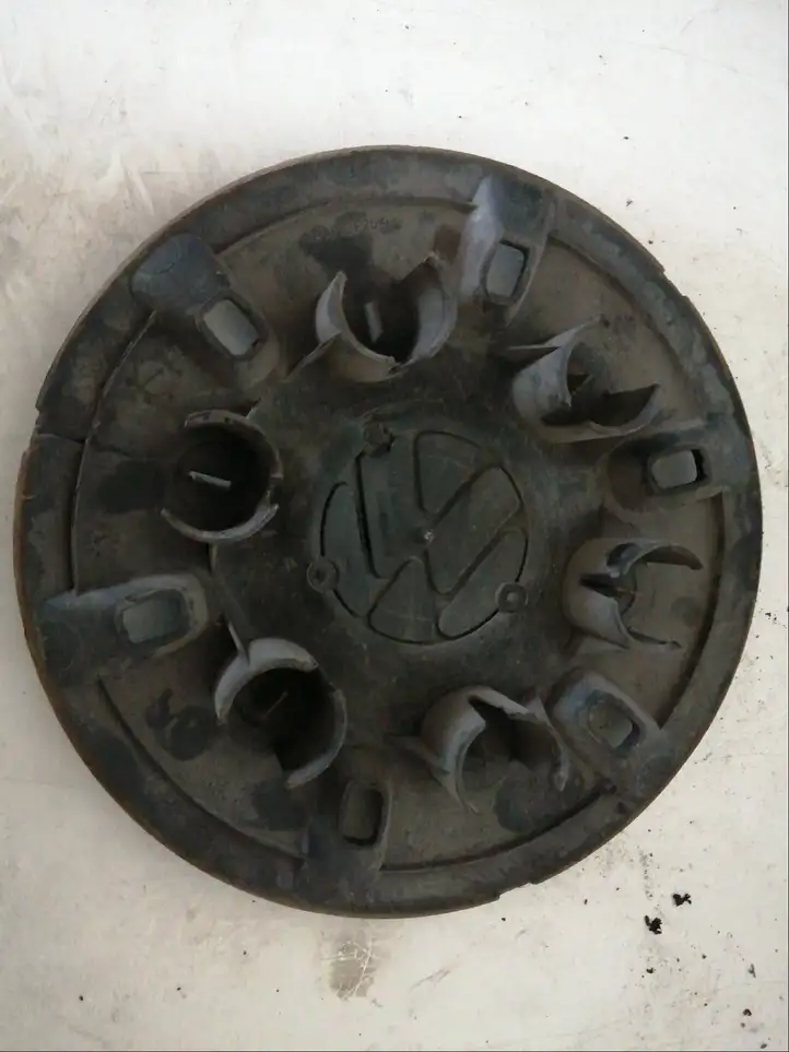 Volkswagen Crafter (2006 - 2016)   Заводская крышка (крышки) от центрального отверстия колеса