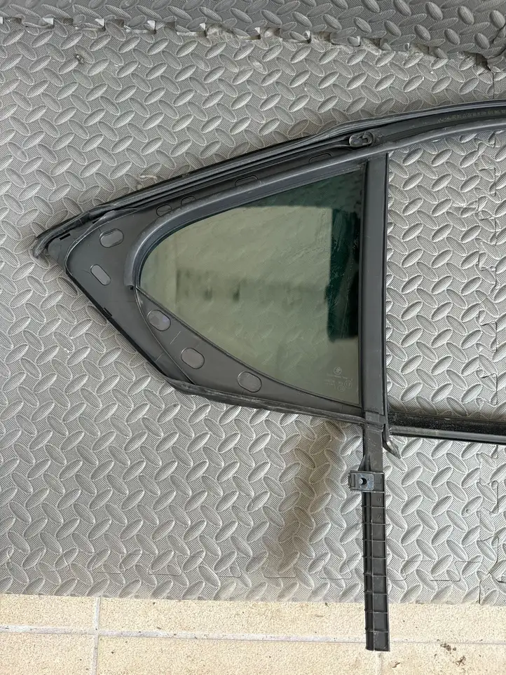 Skoda Superb B8 (3V) (2015 - 2023) 3V5845209BT Накладка стекла задней двери — фото 6