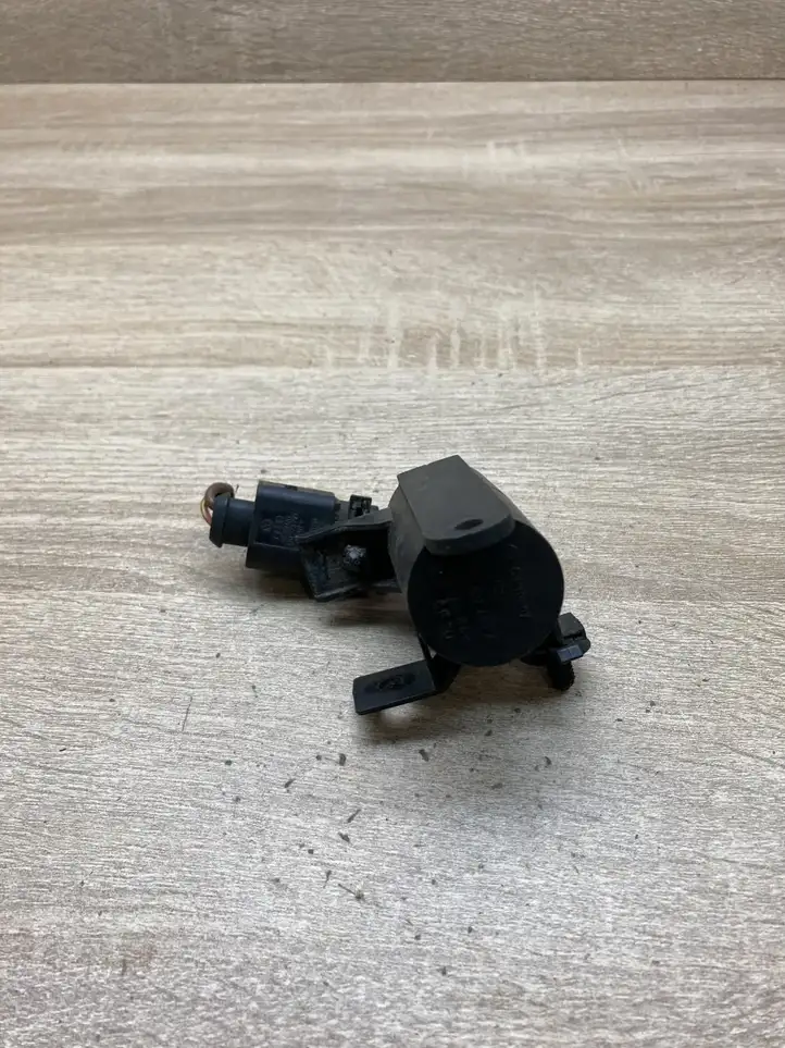 Volkswagen PASSAT B6 (2005 - 2010)  6E0907488A Другое реле