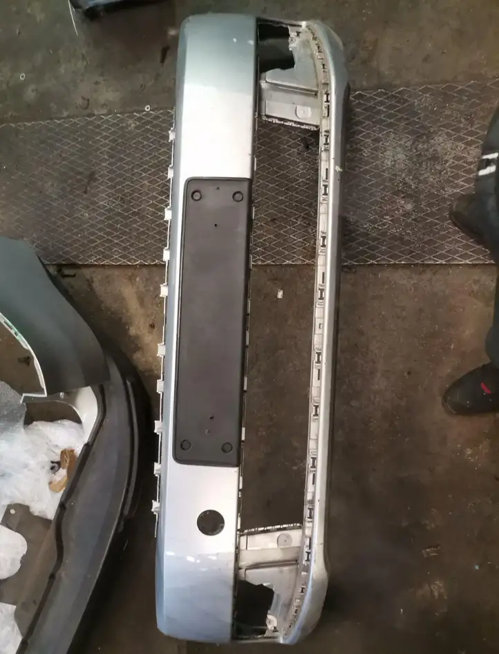 Volkswagen PASSAT B7 (2011 - 2014)   Передний бампер