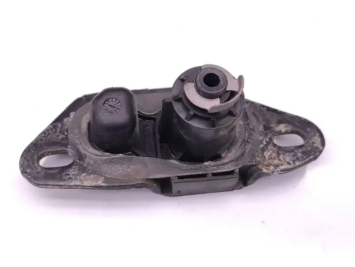 Mercedes-Benz Sprinter W906 (2006 - 2018)  A9067660161 Петля замка раздвижной двери