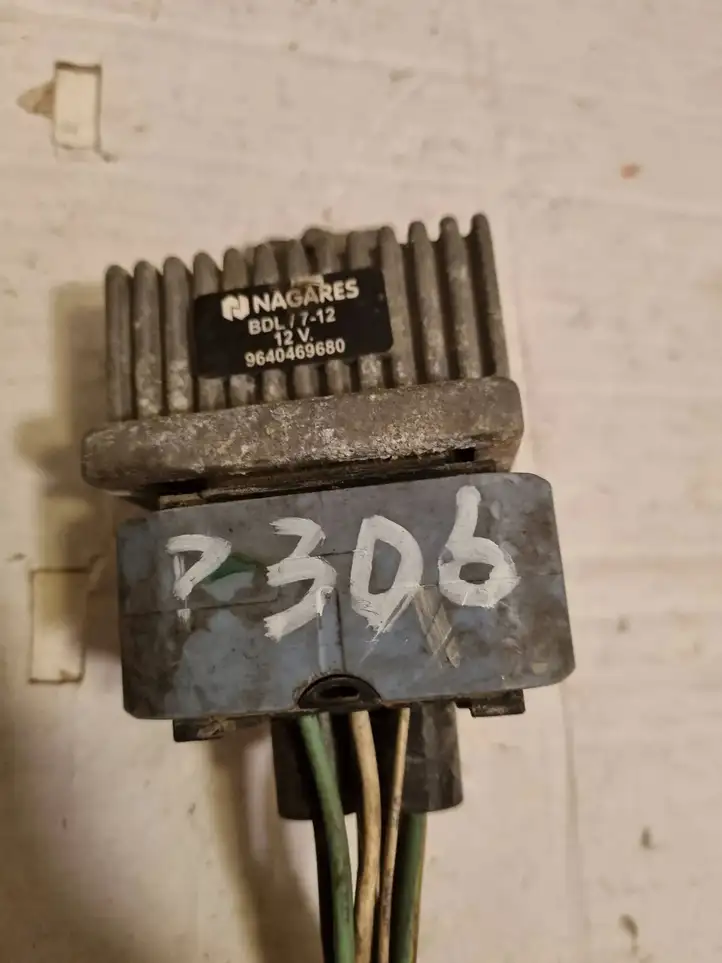 Peugeot 206 (1998 - 2012)  BDL72A Другое реле