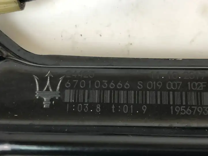 Maserati Ghibli (2017 - ) 670103666 Стеклоподъемник задней двери — фото 2