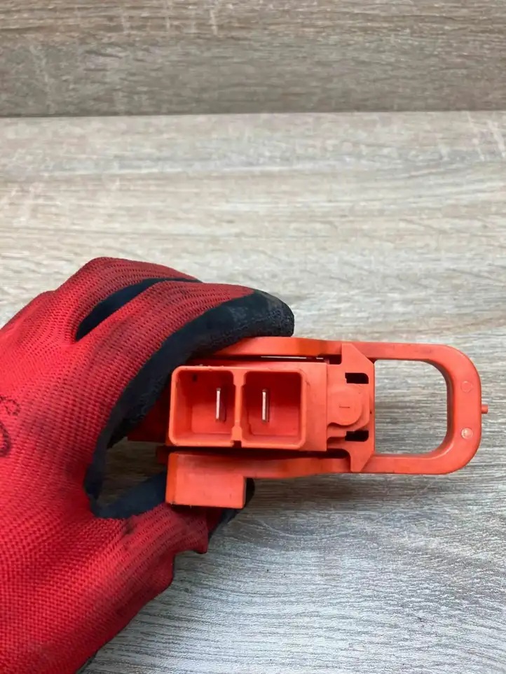 Toyota Prius (NHW20) (2003 - 2009)  9098211049 Другое реле