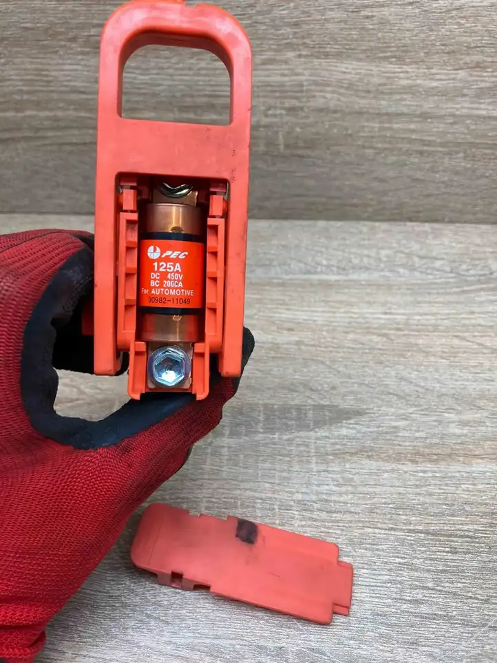 Toyota Prius (NHW20) (2003 - 2009)  9098211049 Другое реле