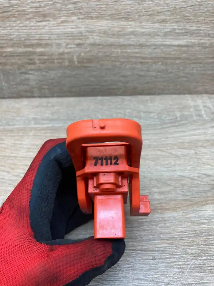 Toyota Prius (NHW20) (2003 - 2009)  9098211049 Другое реле