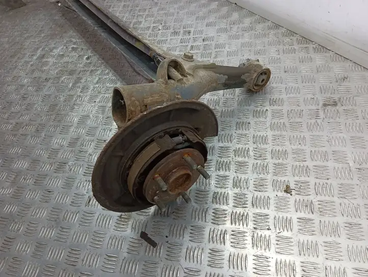 Toyota Corolla Verso AR10 (2004 - 2009)   Задний мост