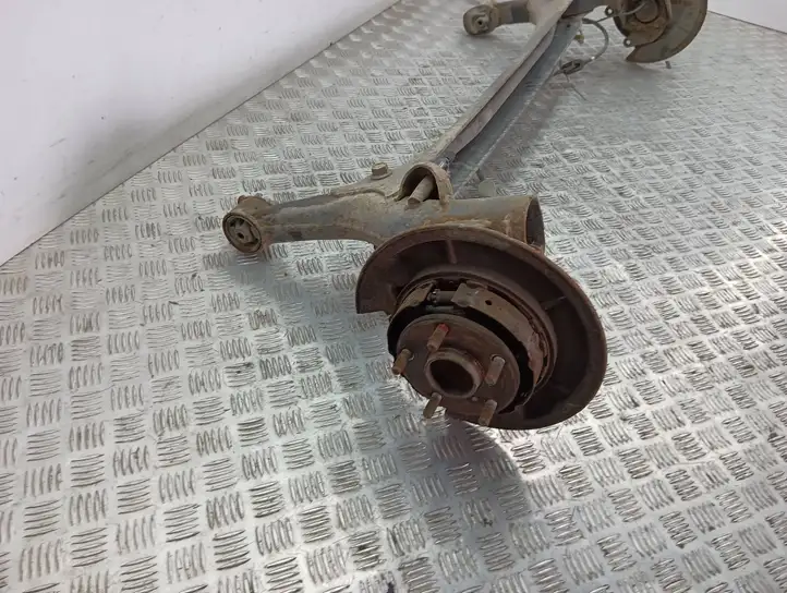 Toyota Corolla Verso AR10 (2004 - 2009)   Задний мост