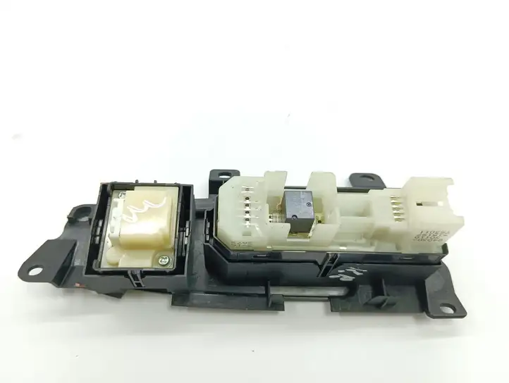 Lexus GS 300 350 430 450h (2004 - 2007) 8403030110 Блок кнопок стеклоподъемников — фото 7