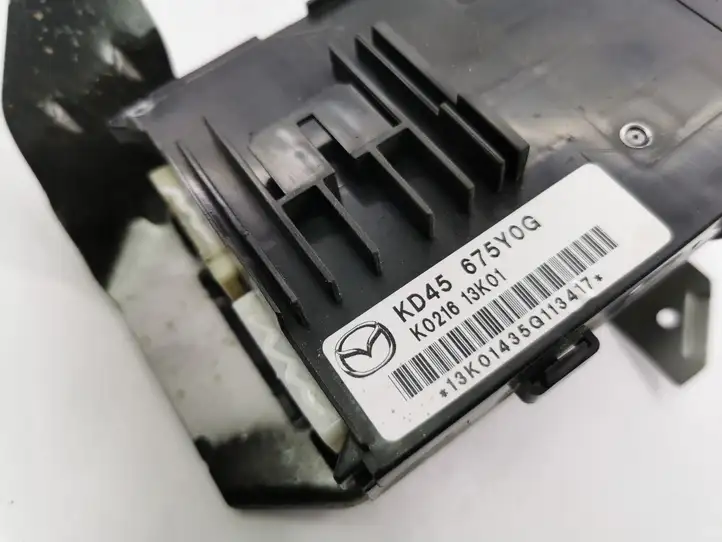 Mazda 3 II (2013 - 2017) KD45675Y0G Модуль комфорта — фото 3