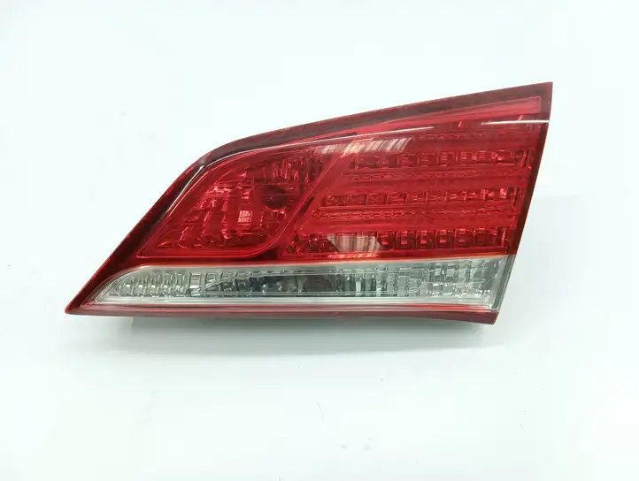 Hyundai i40 (2011 - ) 924043Z300 Задний фонарь в крышке багажника — фото 1