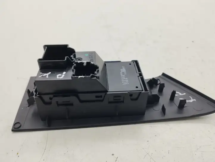 Opel Astra J (2009 - 2012) 13301886 Кнопка стеклоподъемников — фото 3