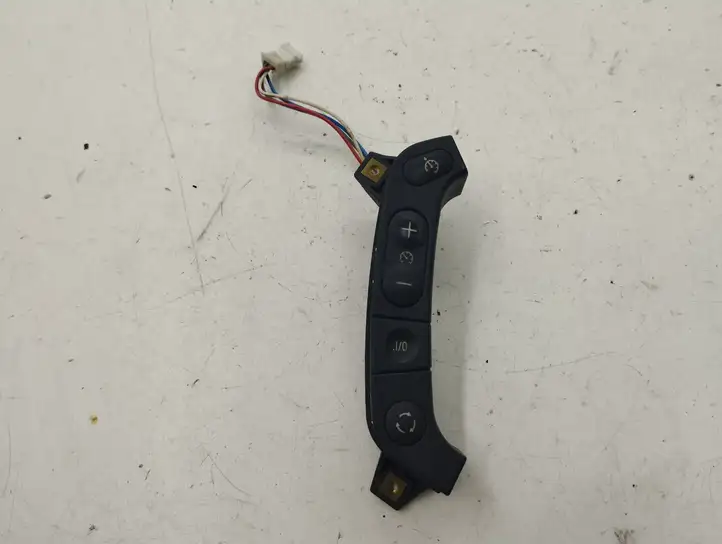 BMW X5 E53 (1999 - 2006) 03740357 Кнопки на рулевом колесе — фото 1