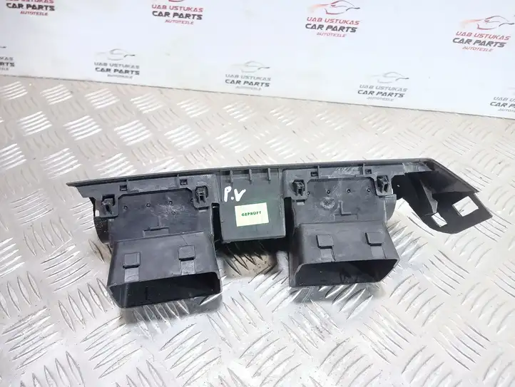 Opel Meriva A (2002 - 2006) 464652911 Центральный воздушный дефлектор — фото 2