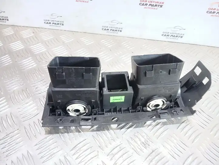 Opel Meriva A (2002 - 2006) 464652911 Центральный воздушный дефлектор — фото 3