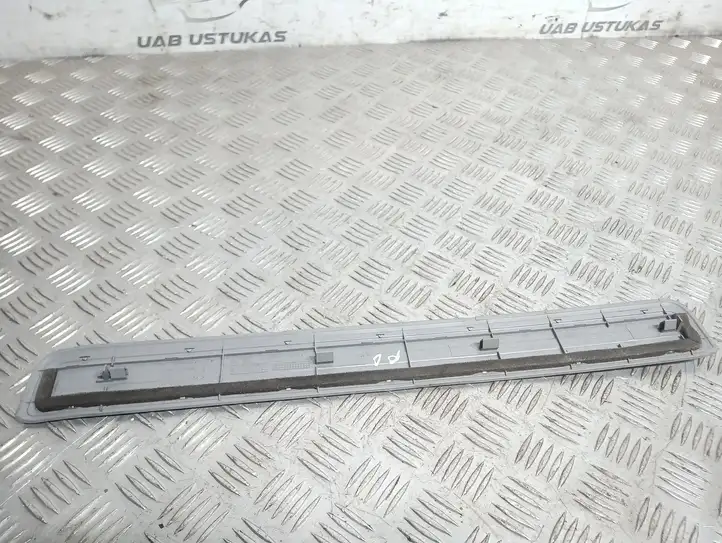 Kia Sorento (2002 - 2006) 858873E000 Внутренняя отделка переднего порога — фото 2