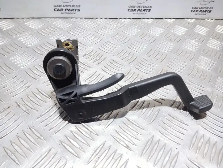 Opel Astra J (2009 - 2012) Регулировка рулевой колонки — фото 1