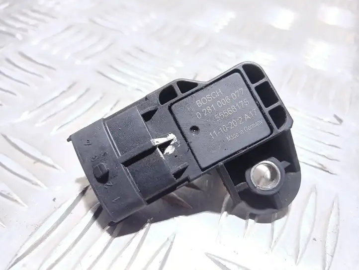 Opel Astra J (2009 - 2012) 0281006077 Датчик давления воздуха впуска — фото 1