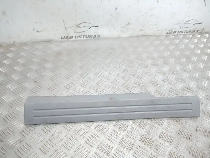 Kia Sorento (2002 - 2006) 858703E000 Внутренняя отделка переднего порога — фото 1