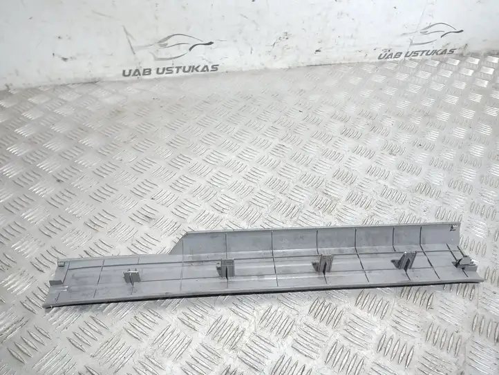 Kia Sorento (2002 - 2006) 858703E000 Внутренняя отделка переднего порога — фото 3