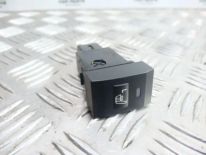 Kia Sorento (2002 - 2006) 864W03000 Включатель обогрева — фото 1