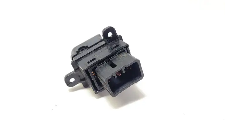 Kia Soul (2008 - 2011) 4865201110 Кнопка стеклоподъемников — фото 2