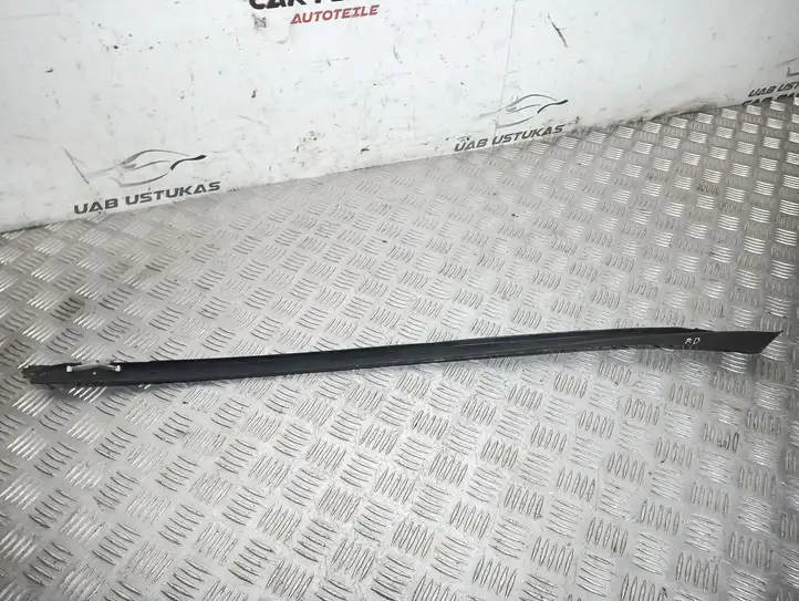 Opel Astra J (2009 - 2012) 13308941 Накладка стоек лобового стекла — фото 3