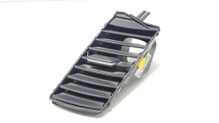 Opel Zafira B (2003 - 2006) 13145264 Центральный воздушный дефлектор — фото 1
