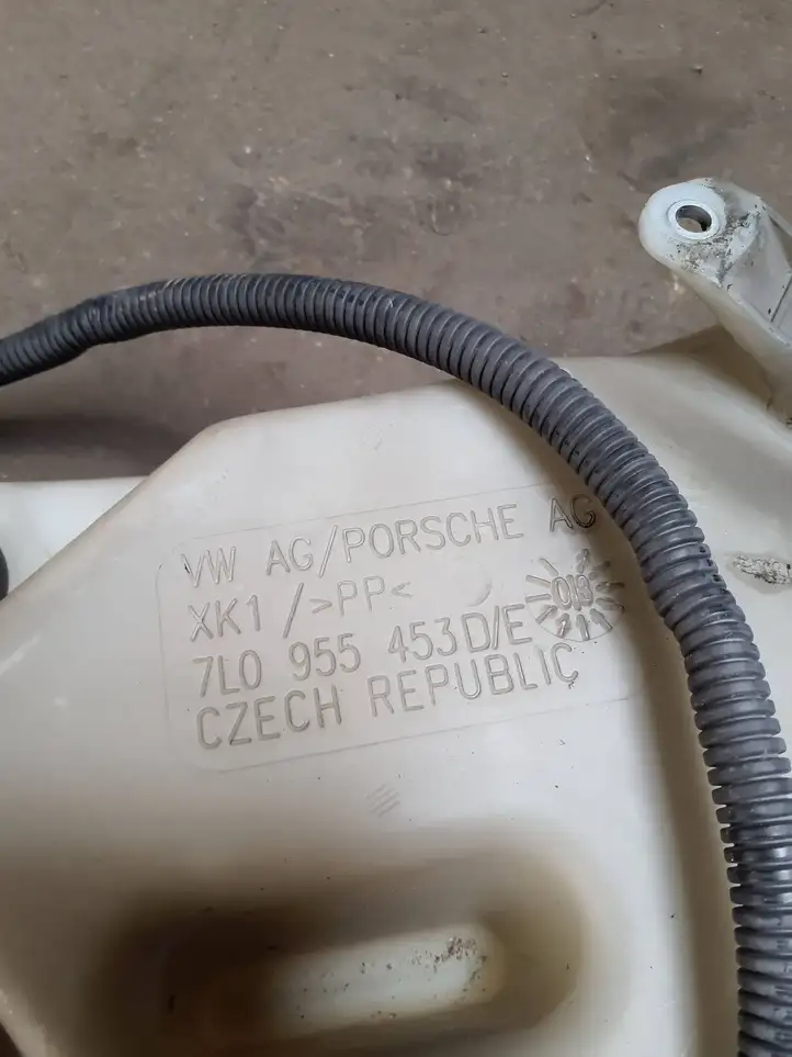 Volkswagen Touareg I (2002 - 2010) 7L0955453D Бачок омывателя стекла — фото 2