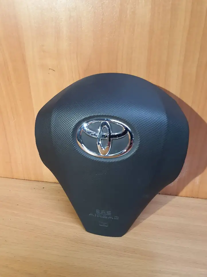 Toyota Yaris (2005 - 2009) 45130-0D160-F Подушка безопасности руля — фото 1