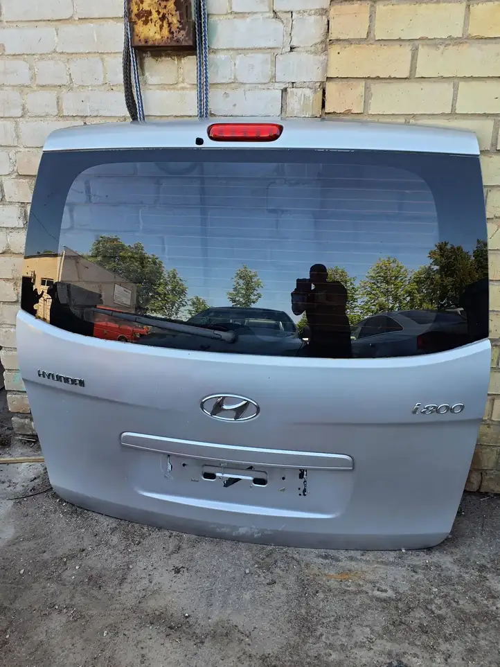 Hyundai H-1, Starex, Satellite (2007 - 2013) Крышка багажника — фото 1