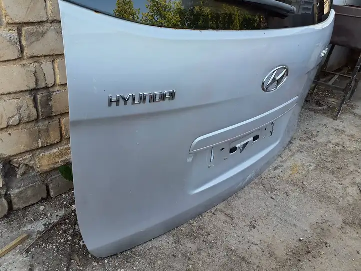 Hyundai H-1, Starex, Satellite (2007 - 2013) Крышка багажника — фото 3