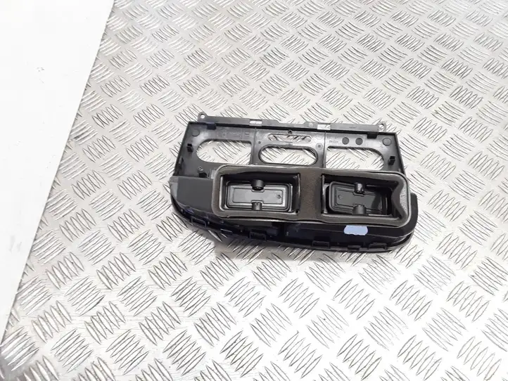 Seat Altea (2004 - 2009) 5P2819110J Центральный воздушный дефлектор — фото 2