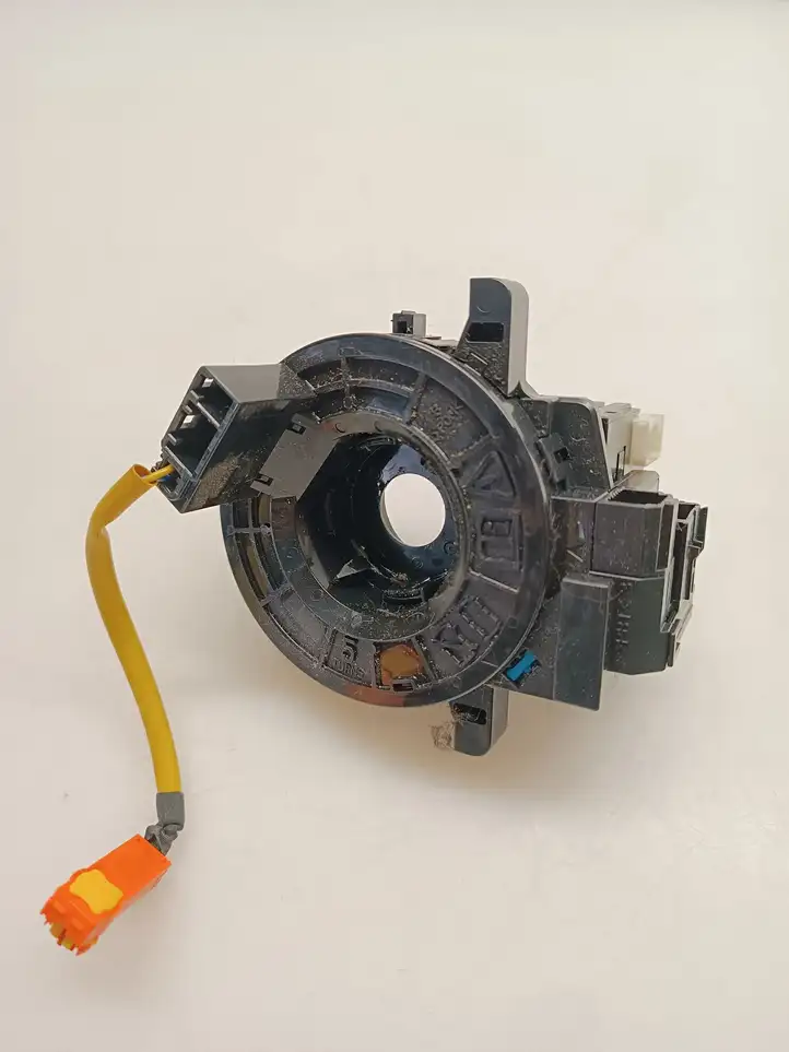 Toyota Yaris (2012 - 2014) 892450D030 Контактное кольцо SRS — фото 2