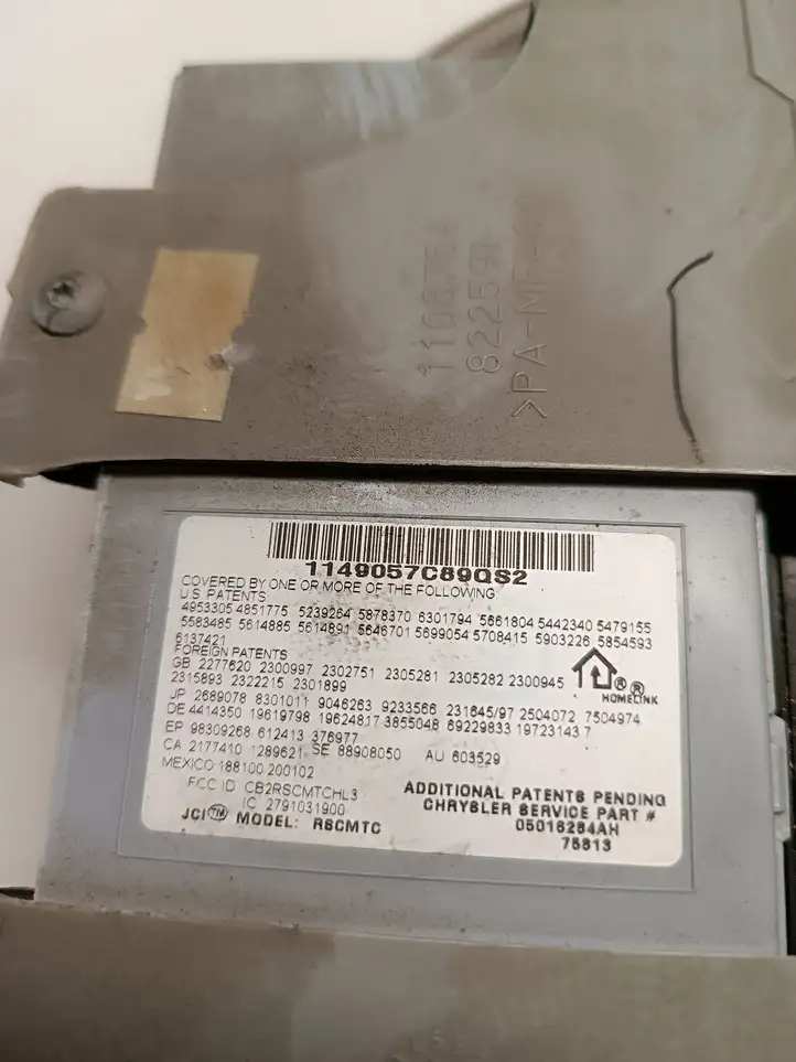Chrysler Grand Voyager V (2007 - 2010) 4953305 Передняя подсветка — фото 4