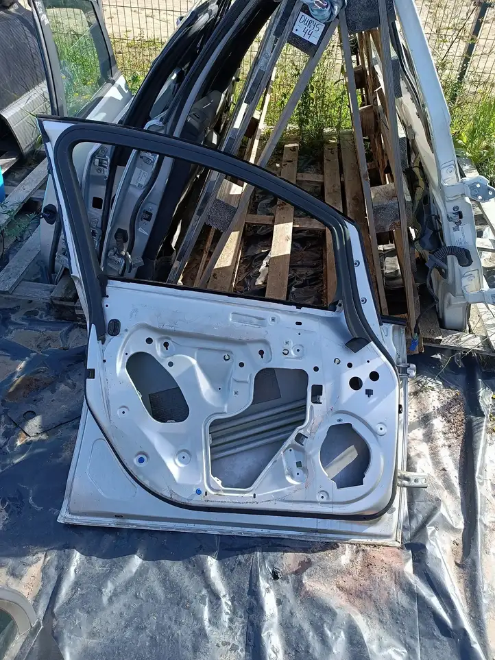 Opel Astra J (2009 - 2012) Дверь — фото 4