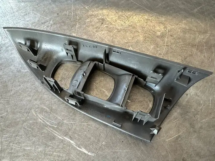 Nissan Juke I F15 (2010 - 2018) 809601KA0A Блок кнопок стеклоподъемников — фото 3