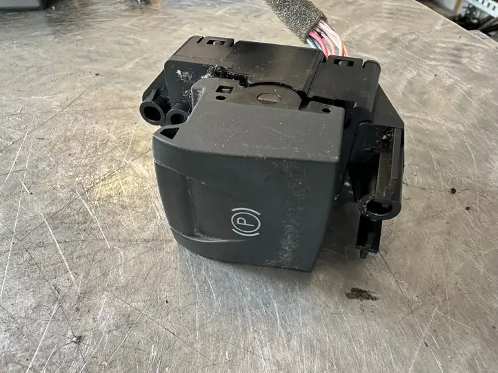 Renault Scenic III - Grand scenic III (2009 - 2016) 363210006R Кнопка ручного тормоза — фото 1