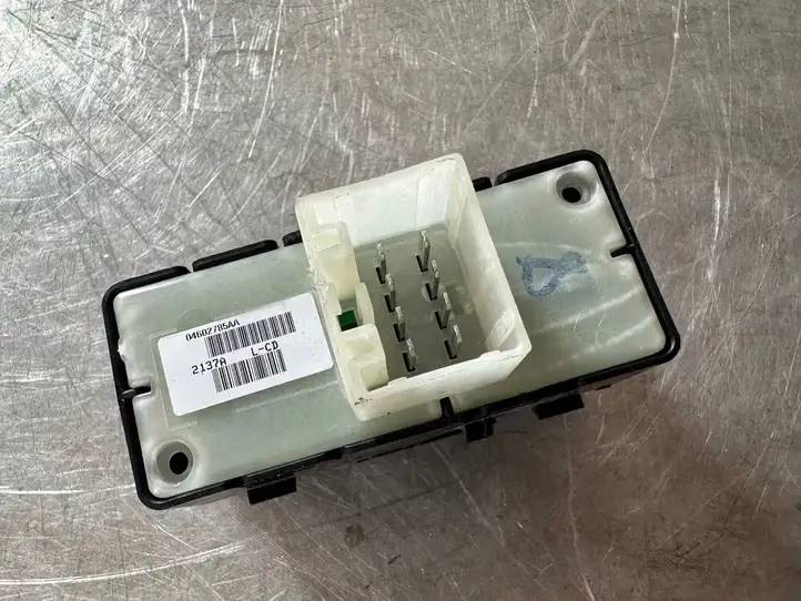 Dodge Caliber (2006 - 2012) 04602785AA Кнопка стеклоподъемников — фото 4